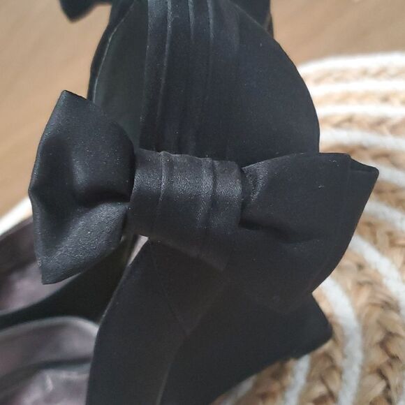 Nina Women’s Black Bow Ericka  wedge 👠 Pump, Size 8 - Picture 6 of 12